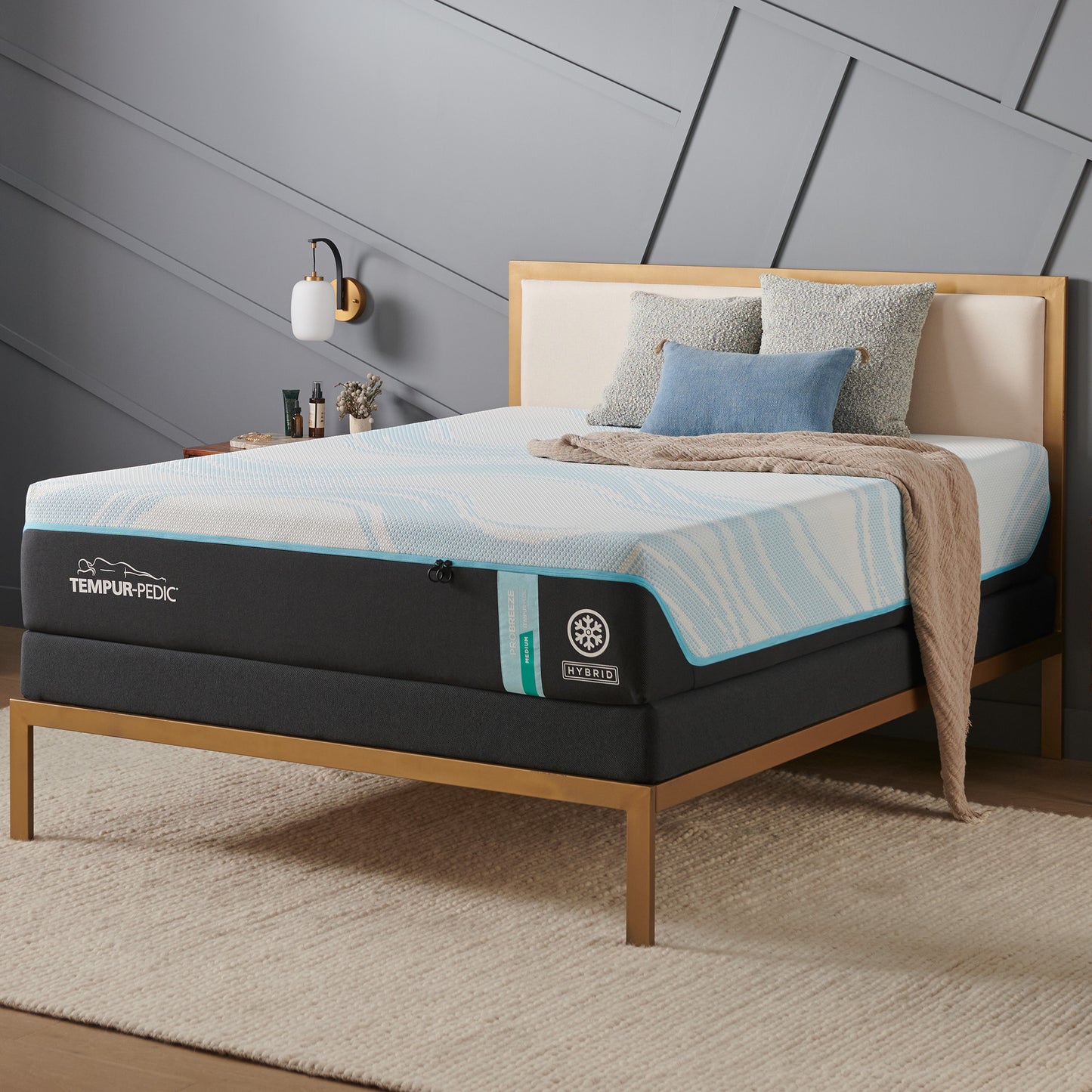 Tempur-Pedic® ACTIVEbreeze 2.0 Medium Hybrid
