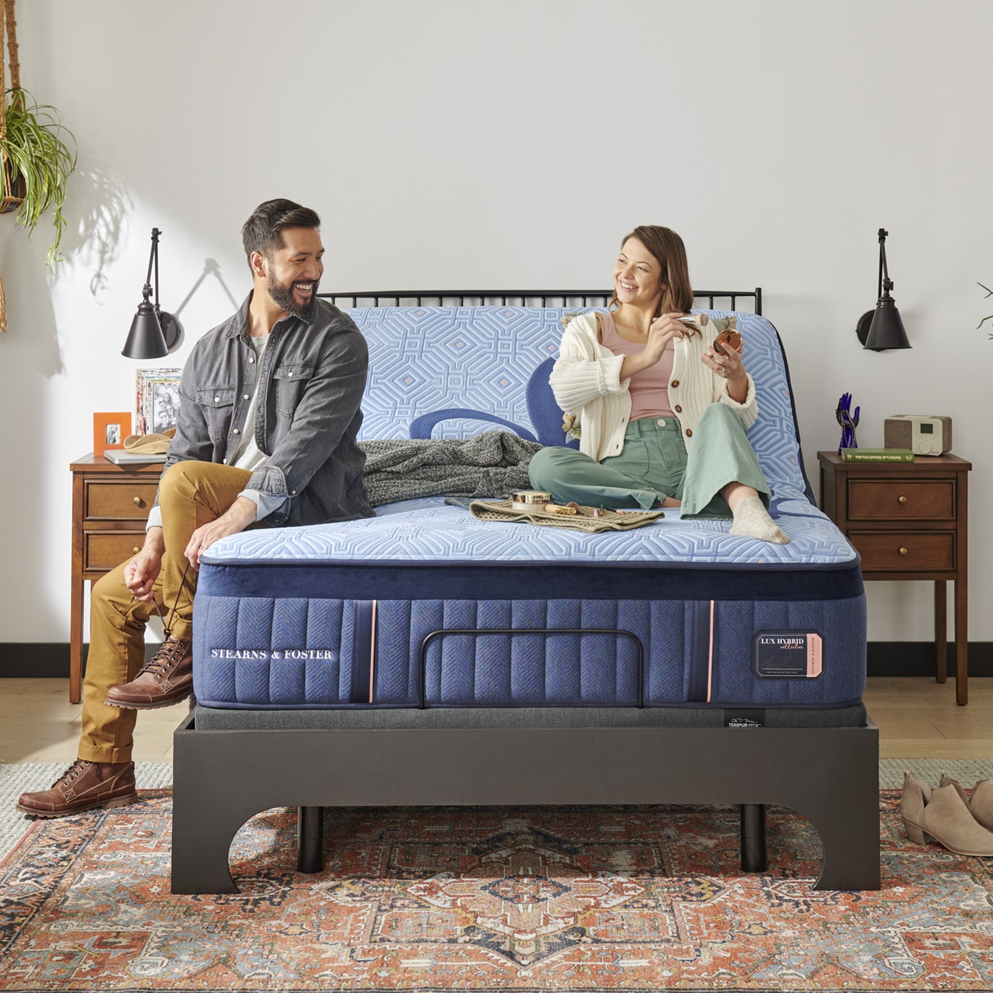 Stearns & Foster® Lux Hybrid Collection